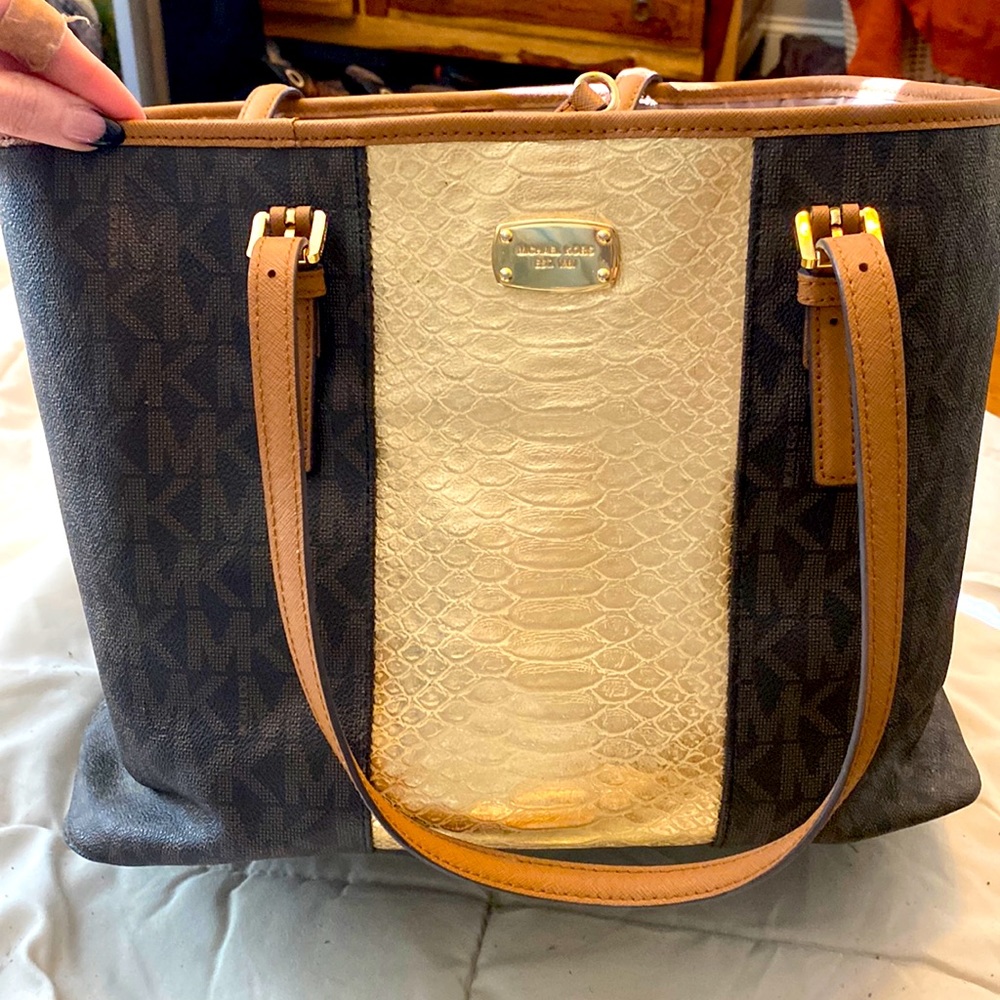 Michael Kors Tote & Wallet